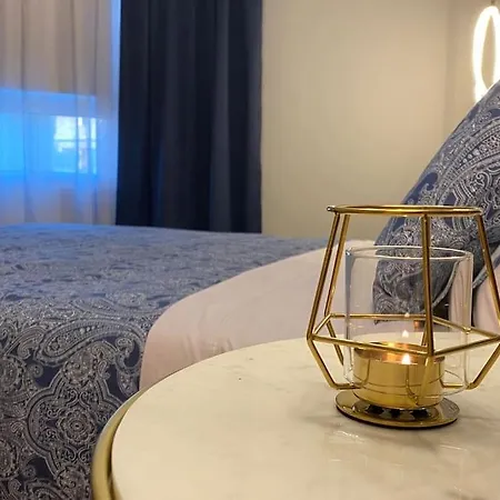 Lujoso Piso Con Chimenea Interior *